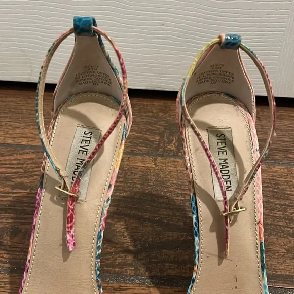 Fun pastel shoes. Stecy by Steve Madden, 8.5. Like New! - Picture 5 of 6